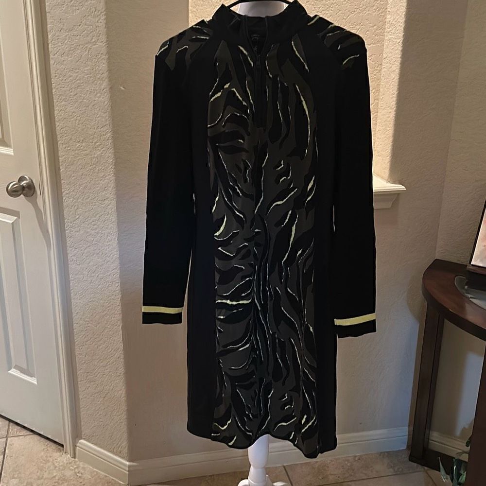 Marc Cain Sport Women's Size N4 Zip Neck Long Sleeve Camouflaged Midi Dress Dark